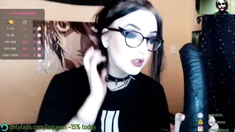 lsqueen gorgeous mare fucks pussy with phallus