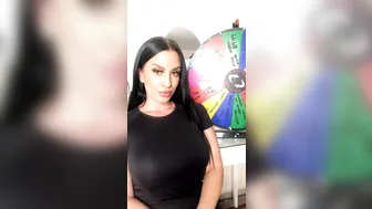 taramay69 adorable  cam girl  pulls clit