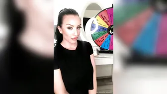 taramay69 gently pushes the toy in her pussy