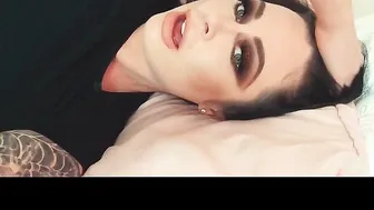 queenschmanda Luxury model