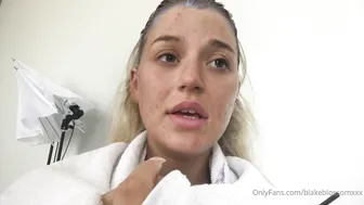 blakeblossomxxx naughty passion caresses delicious body