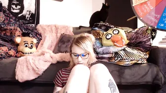 babyjas slut pussy fingers in pussy