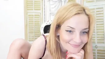 viciousqueen Slut shows his designed holes
