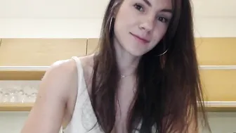sashabae Naughty brunette fucks with a dildo