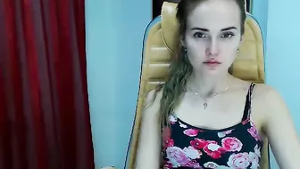 miamoris Cute courtesan caresses shaved cunt