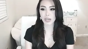 bunni Luscious blonde masturbating cunt