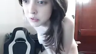 crystalwebcam2000 Incendiary lady masturbates both holes with pleasure