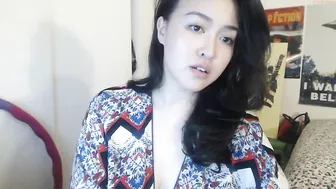 zilla_x bitch jerks off in the office