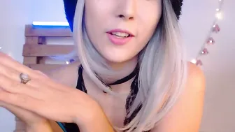 euri_s Cute kral masturbates with a vibrator