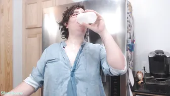 Silverthorne crazy chick caresses natural tits