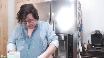 Silverthorne crazy chick caresses natural tits