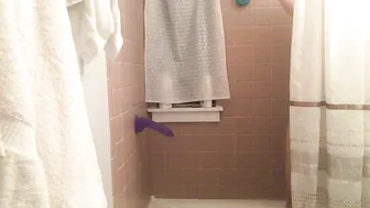 Lena lush ass shows its shape