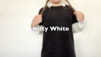 Kittywhite mature blonde masturbating vagina