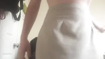 Halosi5 amazing babe jerking her shaved cunt