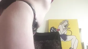 Halosi5 amazing babe jerking her shaved cunt