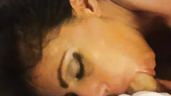 Claudia_Smith elegant whore massages juicy vagina