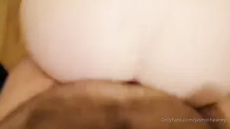 jasminheaney onlyfans big boobed chick jerking off her cunt