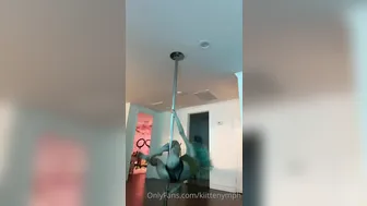 Kiittenymph onlyfans cute girls fuck with a bottle