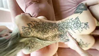 Kiittenymph onlyfans busty bitch fucks her shaved pussy