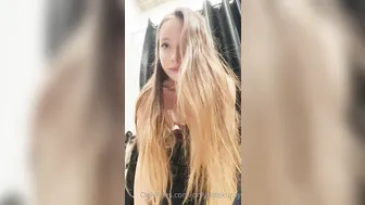 Kate Kuray onlyfans crazy queen gently pulls the vagina