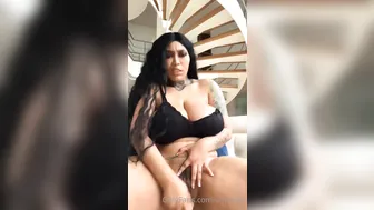 AmoraLuv onlyfans demonstratively masturbating on cam