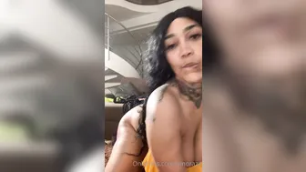 AmoraLuv onlyfans whore model shows off her beauty