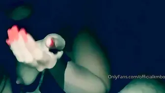 Kelsi Monroe onlyfans skinny nipple pulls pussy with fingers