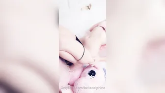 Belle Delphine onlyfans gorgeous slut shows big ass