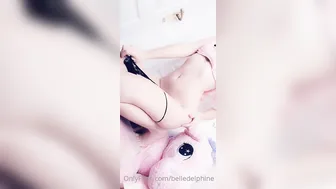 Belle Delphine onlyfans gorgeous slut shows big ass