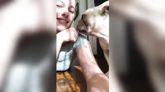 Riley Nixon onlyfans gorgeous girl masturbates cunt