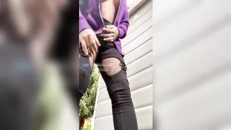 Sara Salazar onlyfans dirty bitch is engaged in oral sex