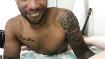Riley Nixon onlyfans sweet pussy pulls the cap