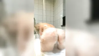Nanoe_Vaesen cute chick fucks herself with sex toys