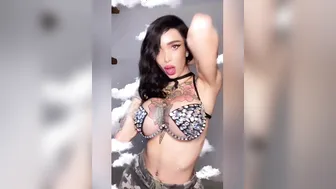 Katy Leon onlyfans 18 May  2020