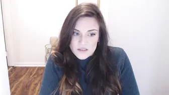 KallMeKrystal Curly chick