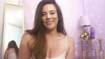 KallMeKrystal appetizing slut furiously shoves vegetables in her cunt