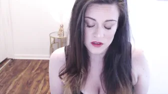 KallMeKrystal Beautiful black woman