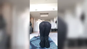 Alix Lynx onlyfans slutty chicks lick their cunt