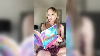 Alix Lynx onlyfans Charming blonde hair