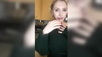 Alix Lynx onlyfans naughty pussy jerks off juicy pussy