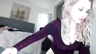 Alix Lynx onlyfans tasty slut naughty with a vibrator
