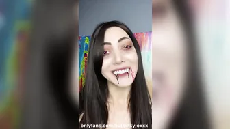 otkinkyjo.XXX onlyfans lustful babe pulls on the couch