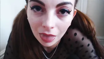lolarosexxx moans sweetly