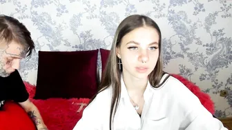 maaarynip sweet pussy pulls the cap