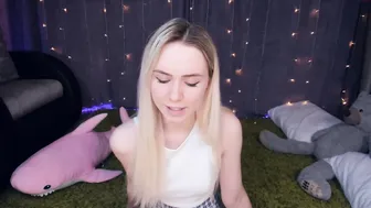 katrinpolly gorgeous blonde seduces with big tits