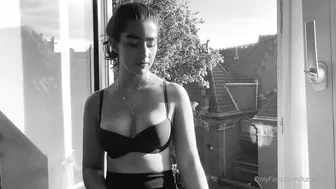 lunasilverx cute bitch caresses sex lips