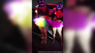 naiysoglam slutty chicks lick their cunt