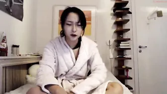 moyyango amazing shows pussy