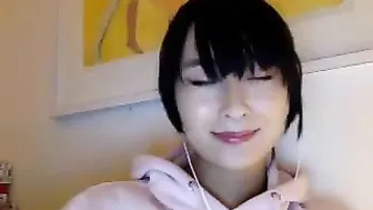 moyyango busty mare caresses pussy