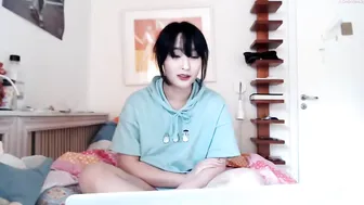 moyyango hot chick fucks pussy sex toy